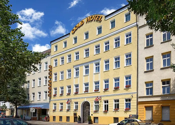 Gold Hotel